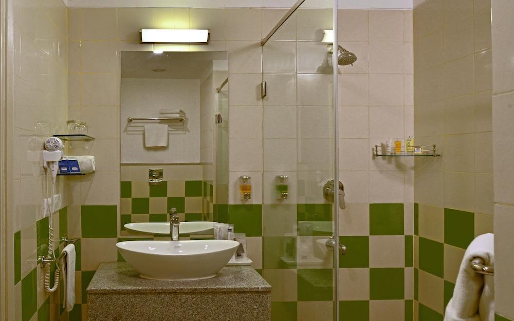 Grand Hometel A Sarovar
