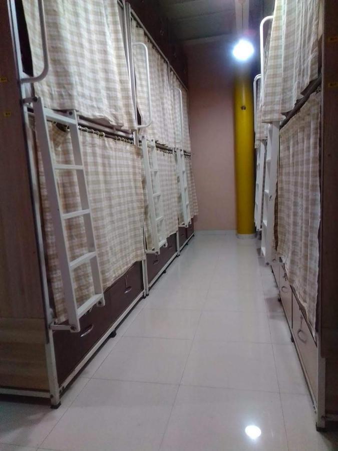 Abuzz Sewri Hostel *
