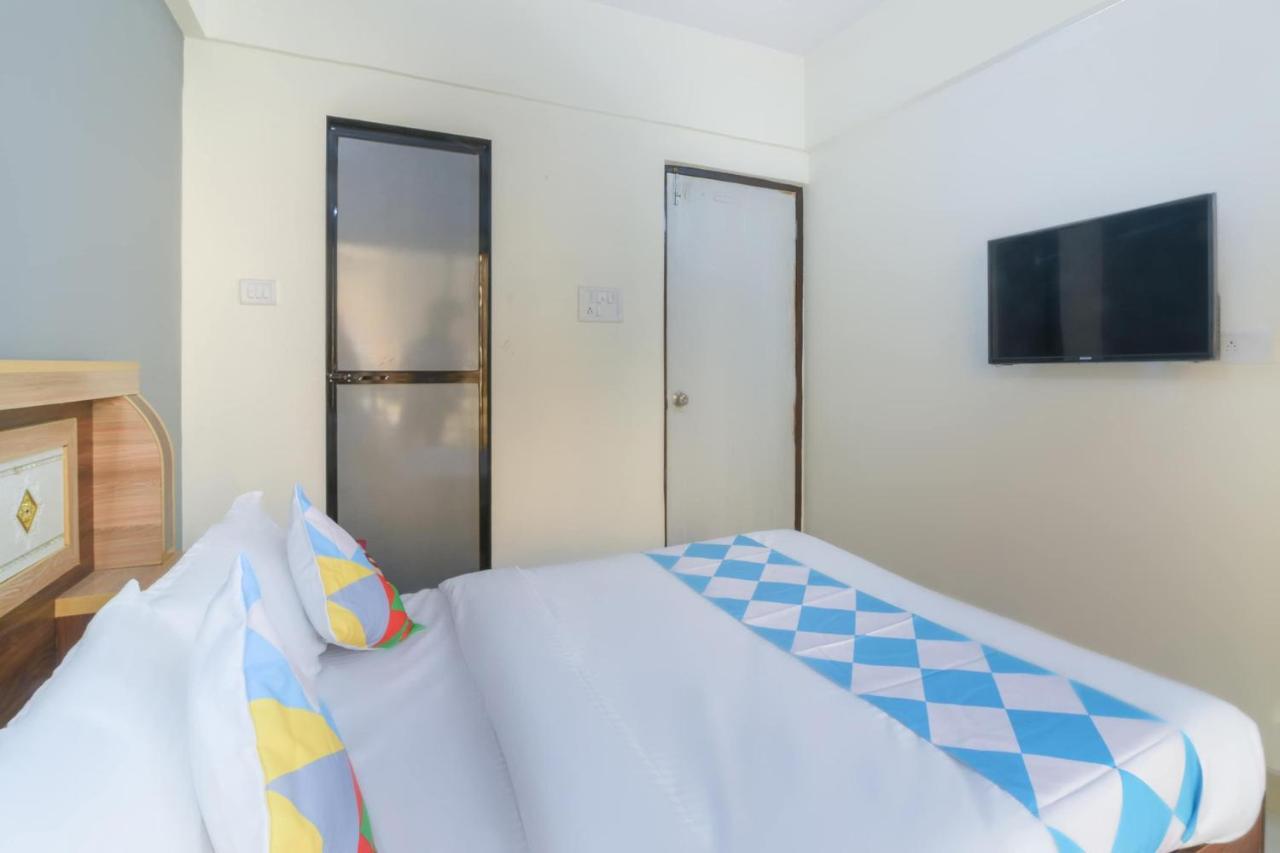 Guest house Oyo 65363 Cozy Ulwe Mumbai