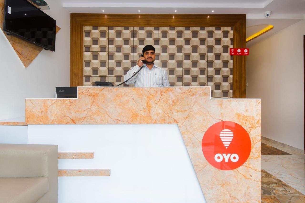 Oyo 14056 Golden Arch Hotel