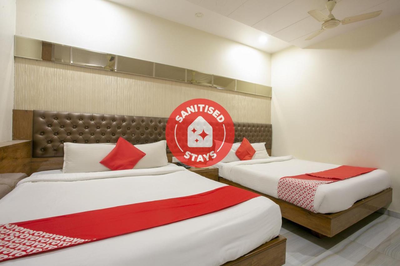 Oyo Flagship 76107 Royce Executive Hotel 3*