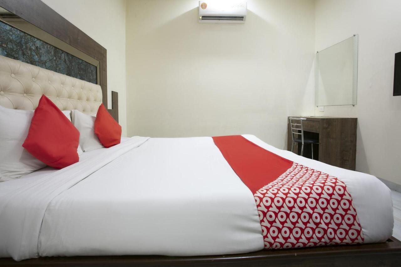 Oyo Flagship 76107 Royce Executive Hotel Mumbai