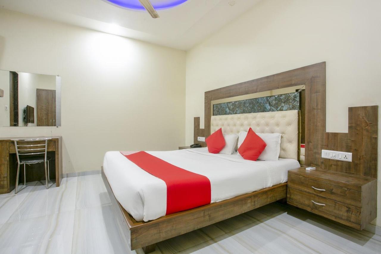 Hotel Oyo Flagship 76107 Royce Executive
