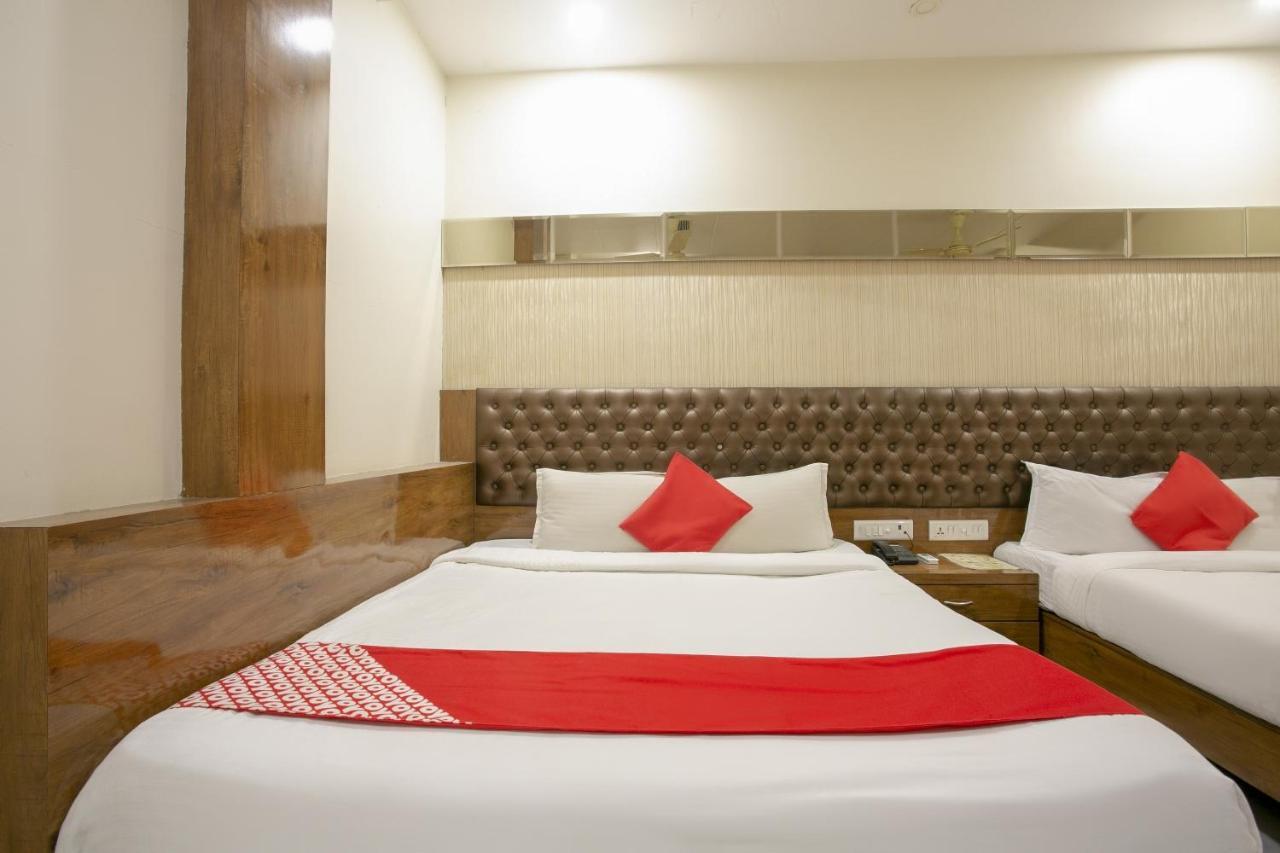 Oyo Flagship 76107 Royce Executive Hotel 3*