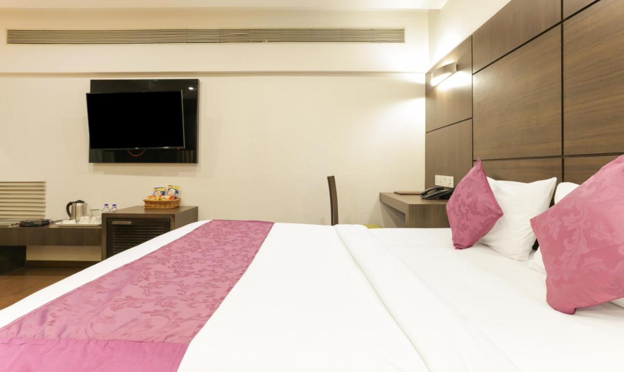 Metropolis 4*