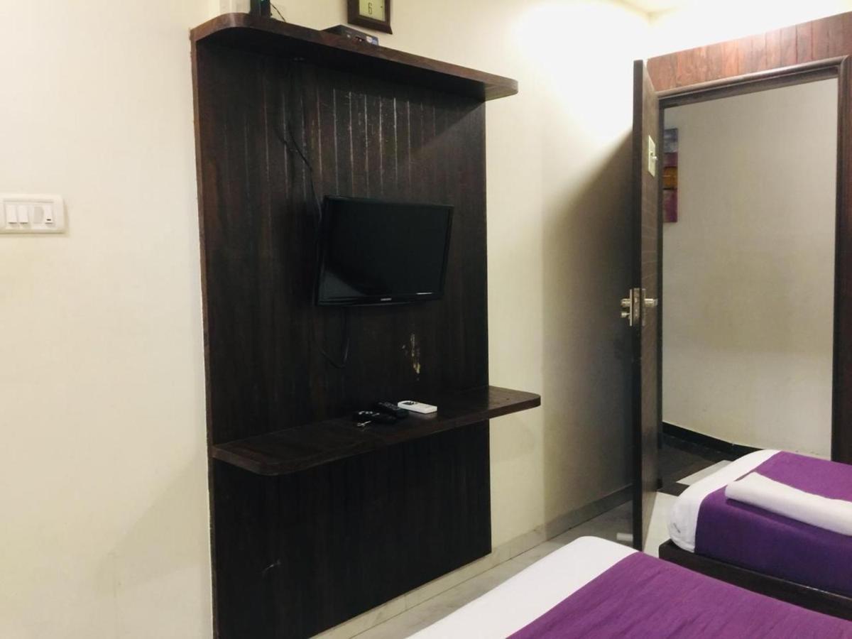 Amber-colaba Hotel 3*
