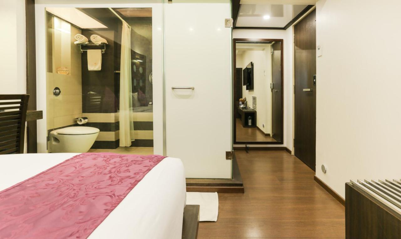 Metropolis Hotel