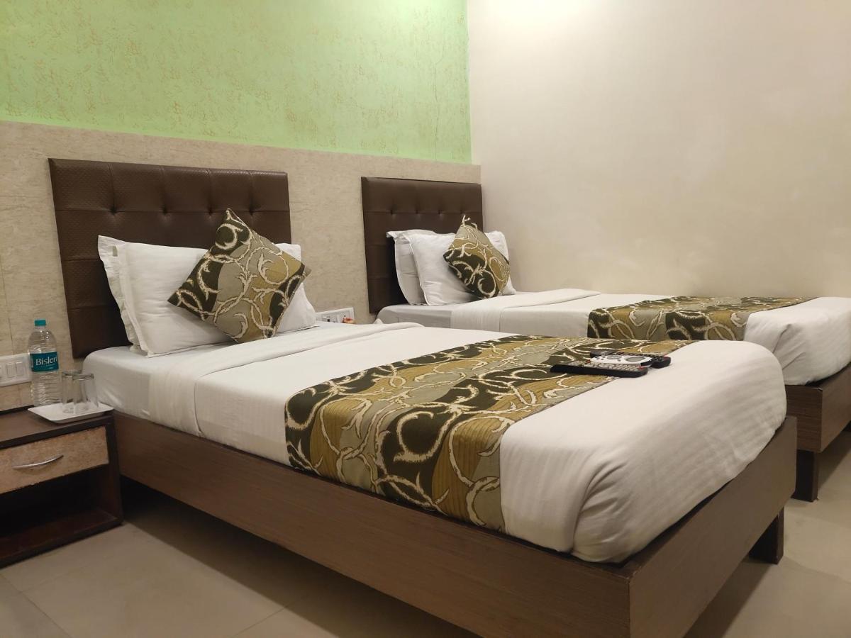 Hotel Golden Nest Popular Residency