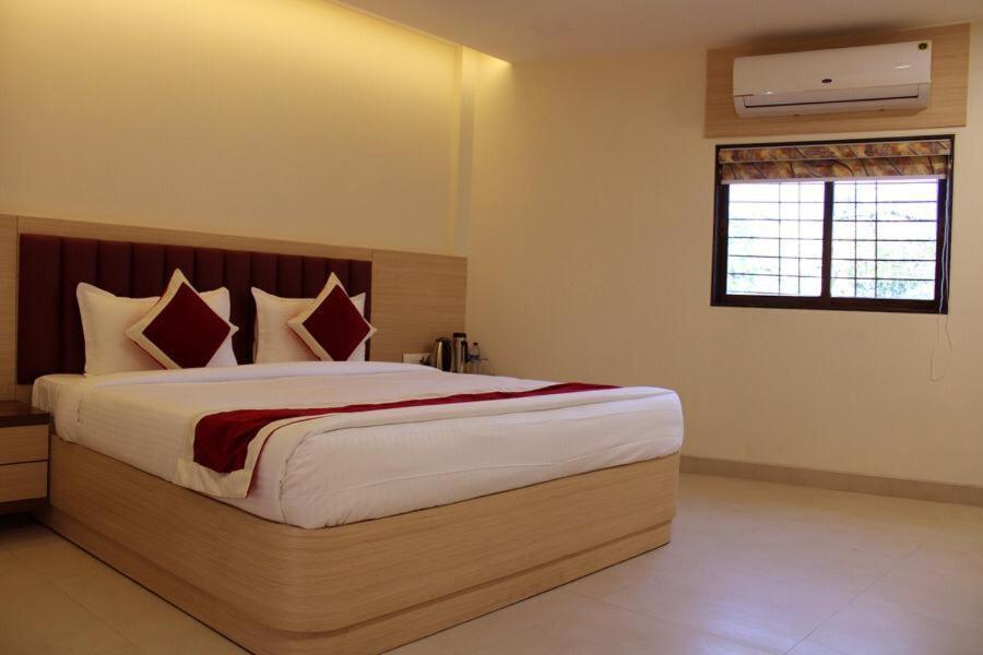 Hotel Saineel Hotel Mumbai