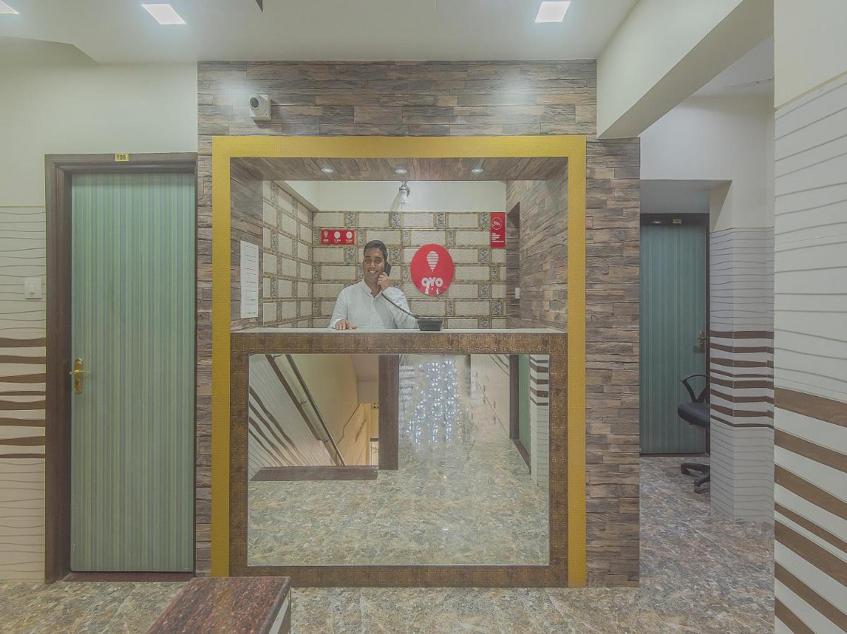 Oyo 10016 Golden Hotel 3*