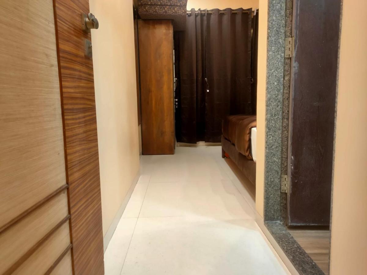Osi Bandra West *