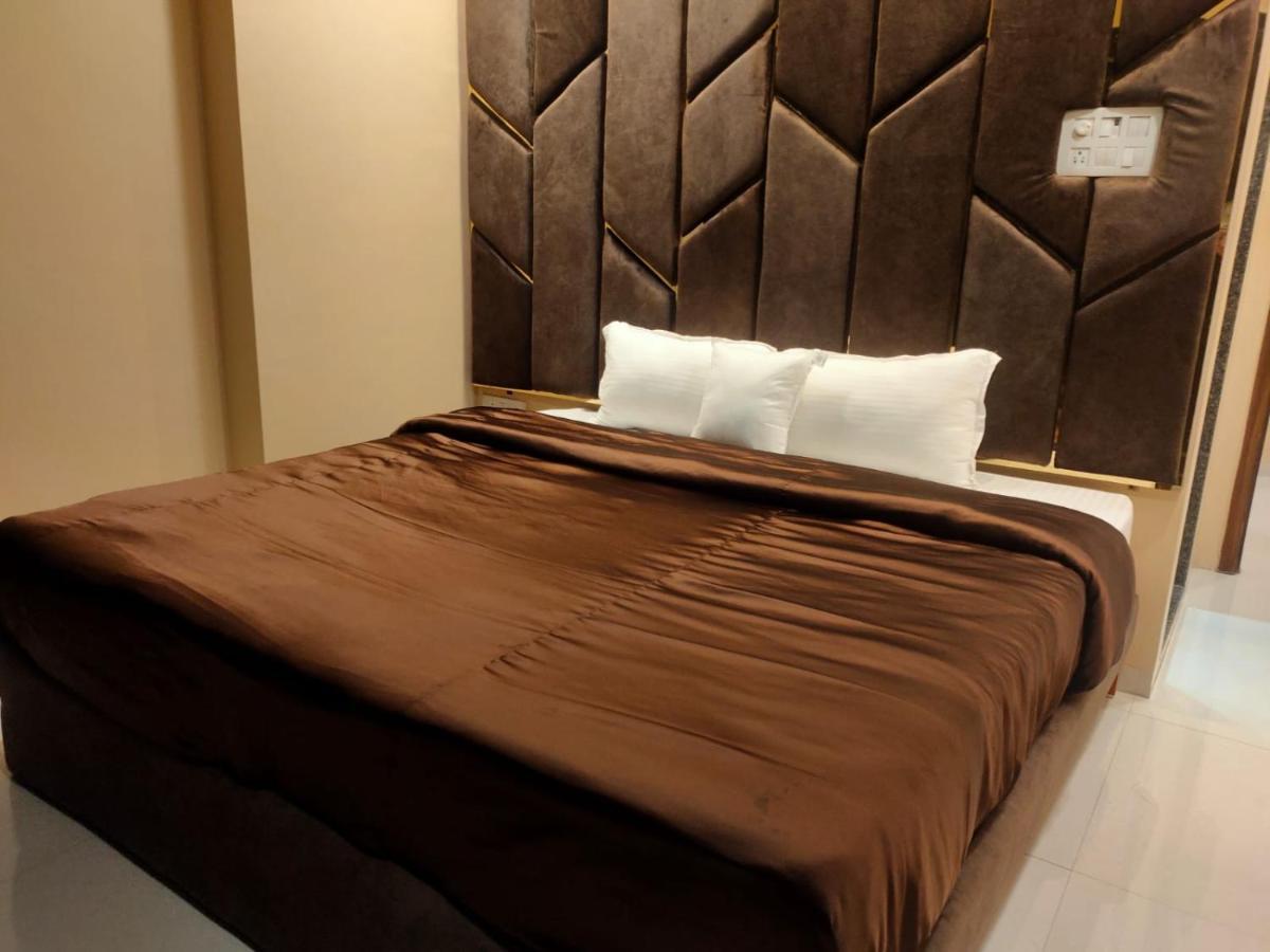 Osi Bandra West Apartment *