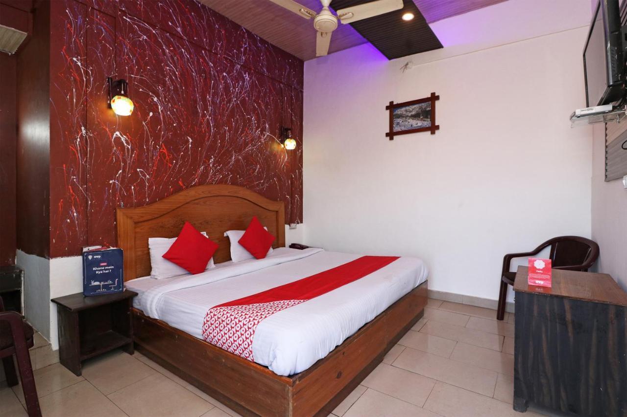Oyo 77137 Hotle Castle Hotel