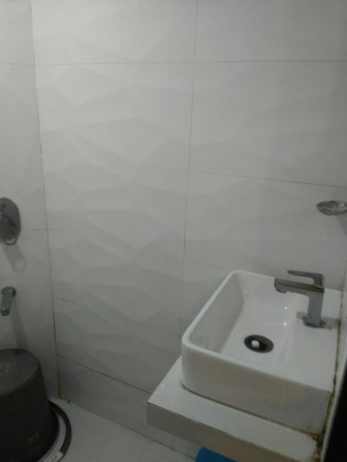 Sky Mahal Hotel 2*