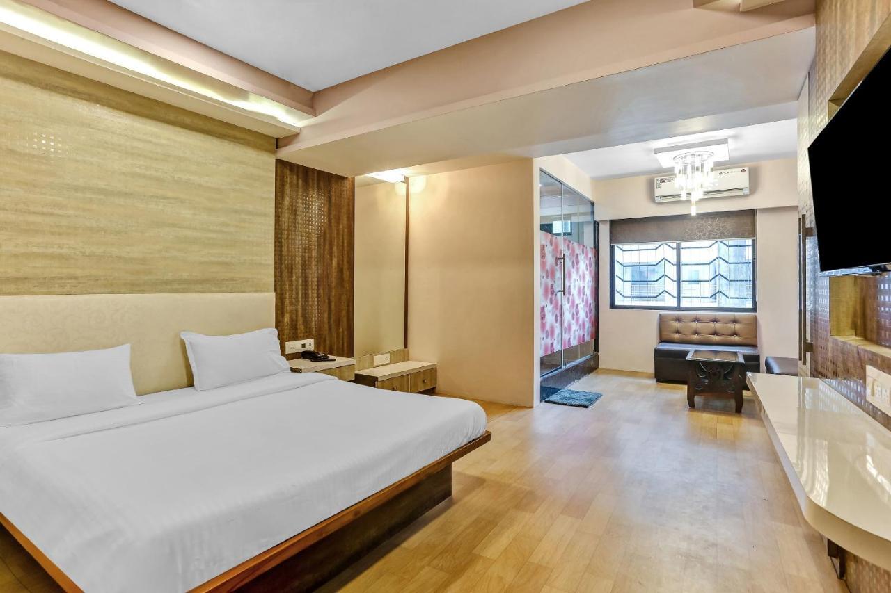 Oyo Flagship 83396 Hotel Vinyasa Residency Hotel