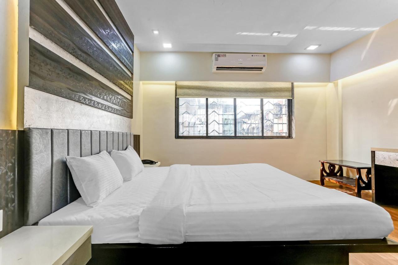 Oyo Flagship 83396 Hotel Vinyasa Residency 3*
