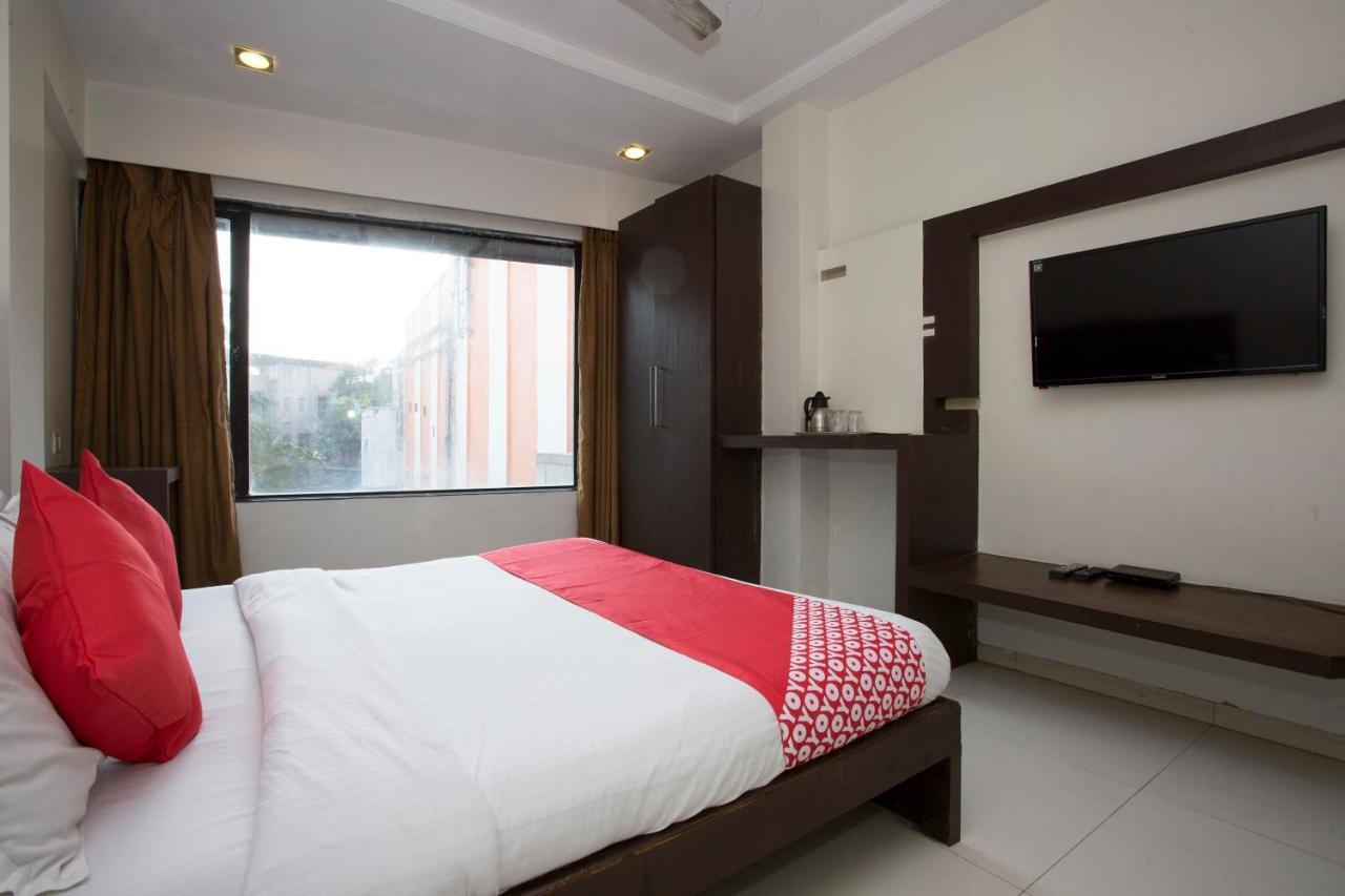 Oyo 23478 Kamran Residency