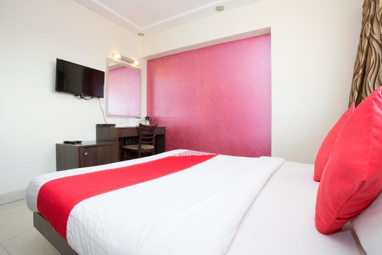 Oyo 23478 Kamran Residency 3*