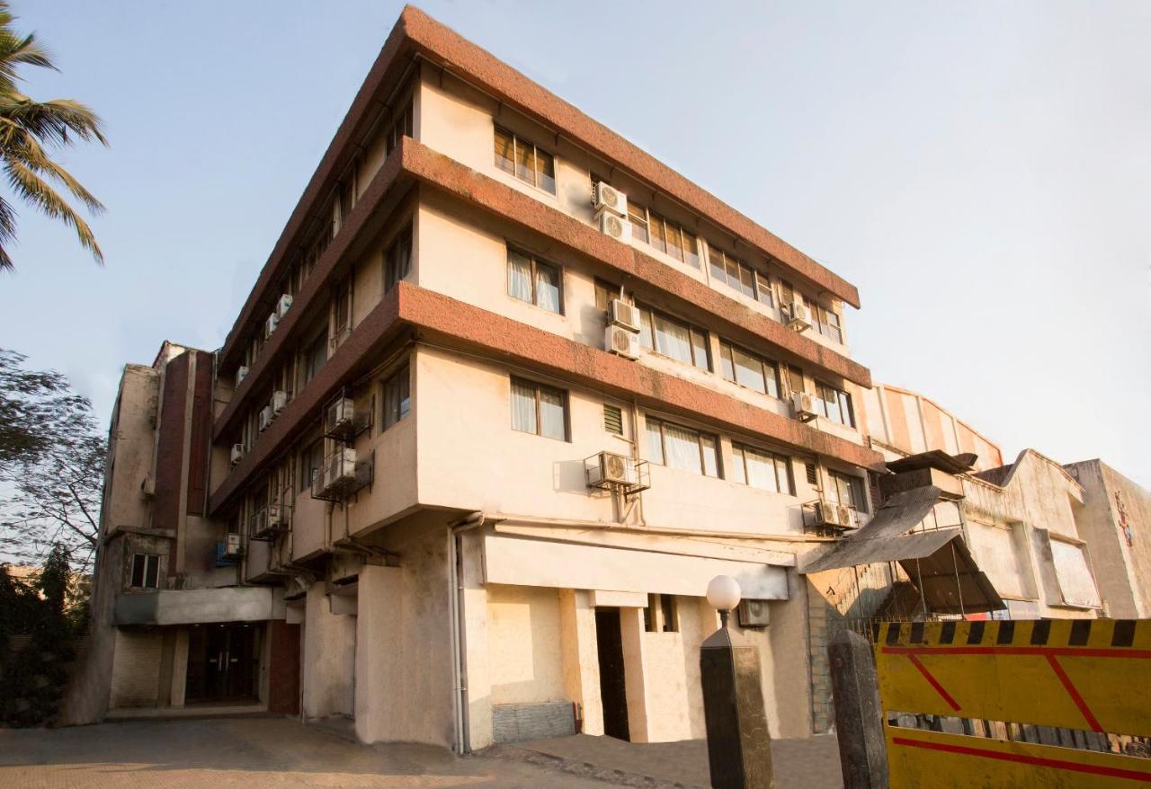 Oyo 23478 Kamran Residency