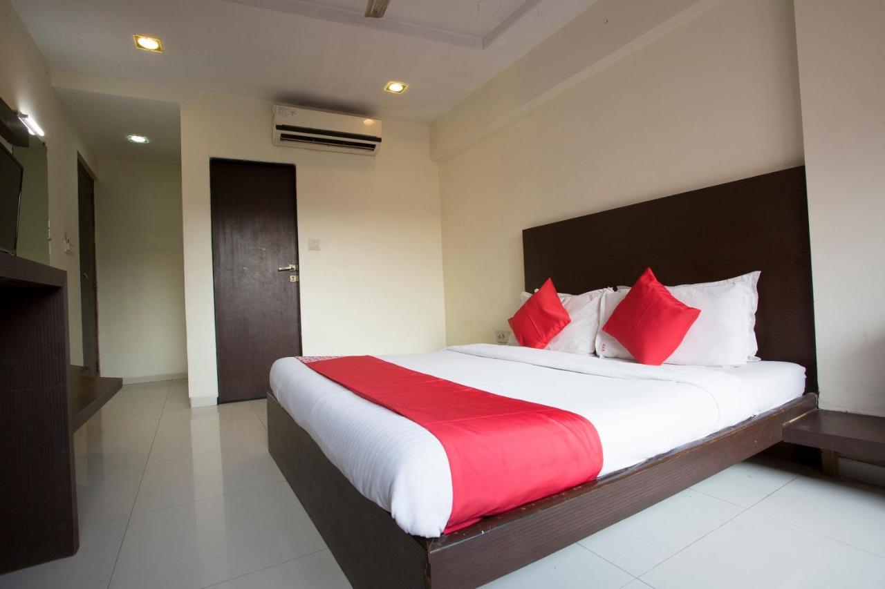 Hotel Oyo 23478 Kamran Residency