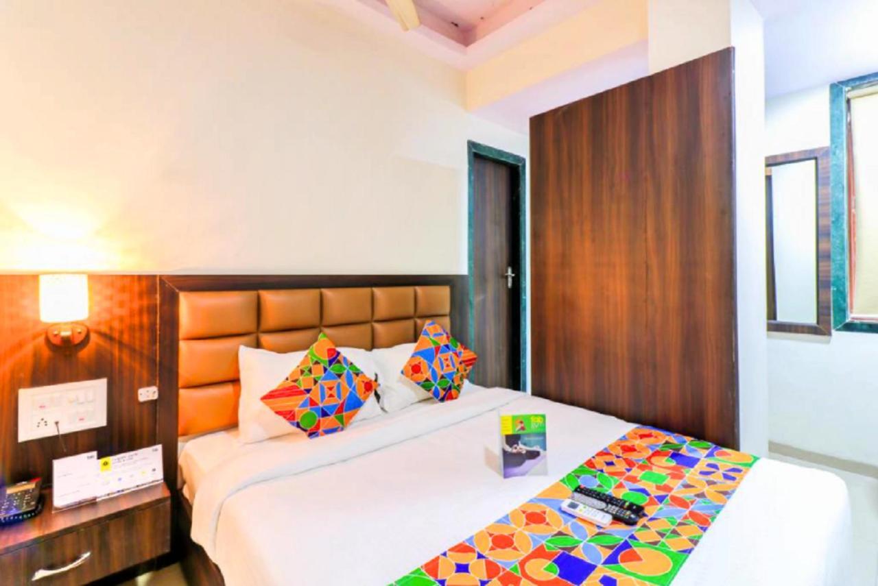 Fabhotel Galaxy *