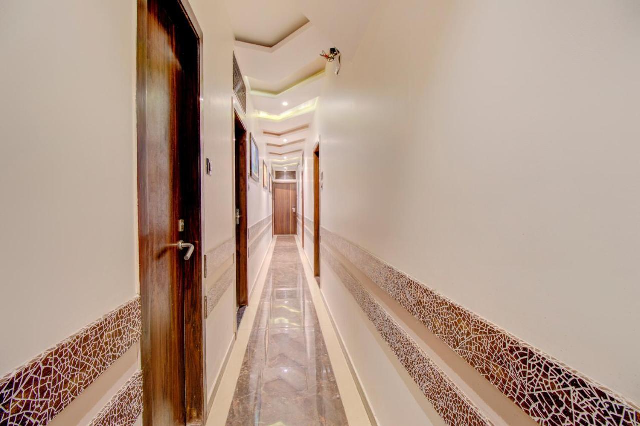 Oyo 76180 Meriton Hotel Mumbai