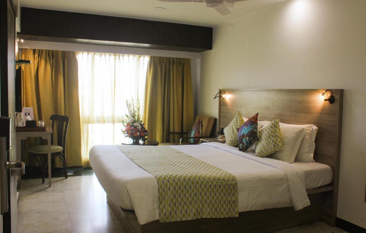 Regenta Place The Emerald 4*