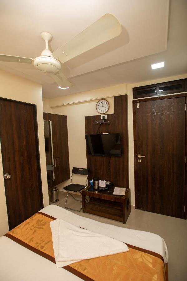 Hotel J D Residency Mumbai