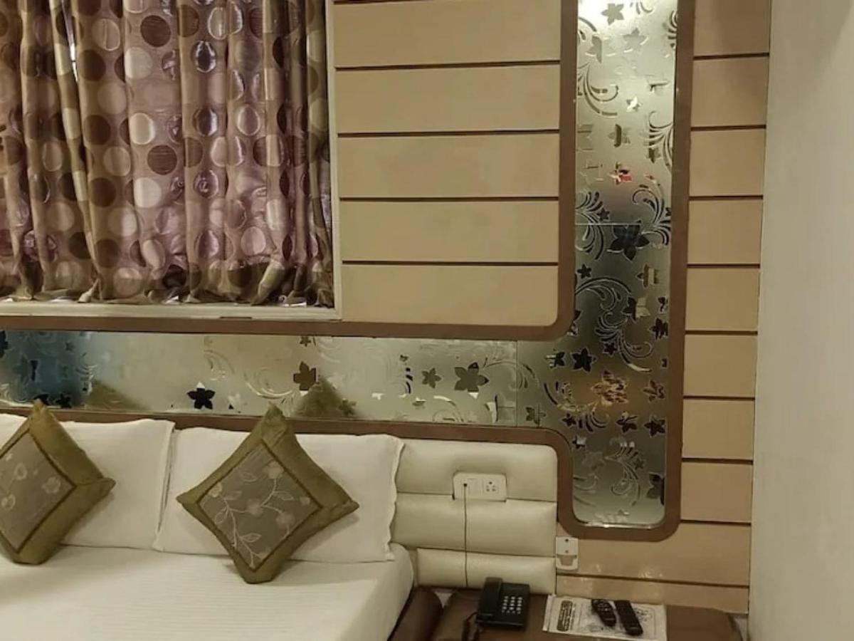 Fabexpress Satellite Hotel Mumbai