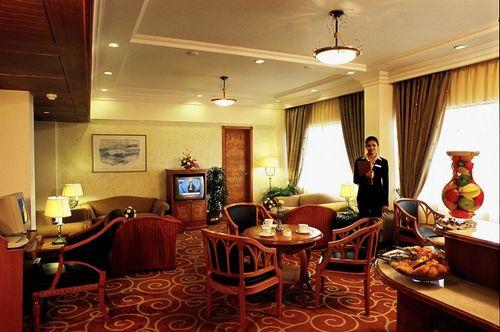 Fariyas , Colaba 4*