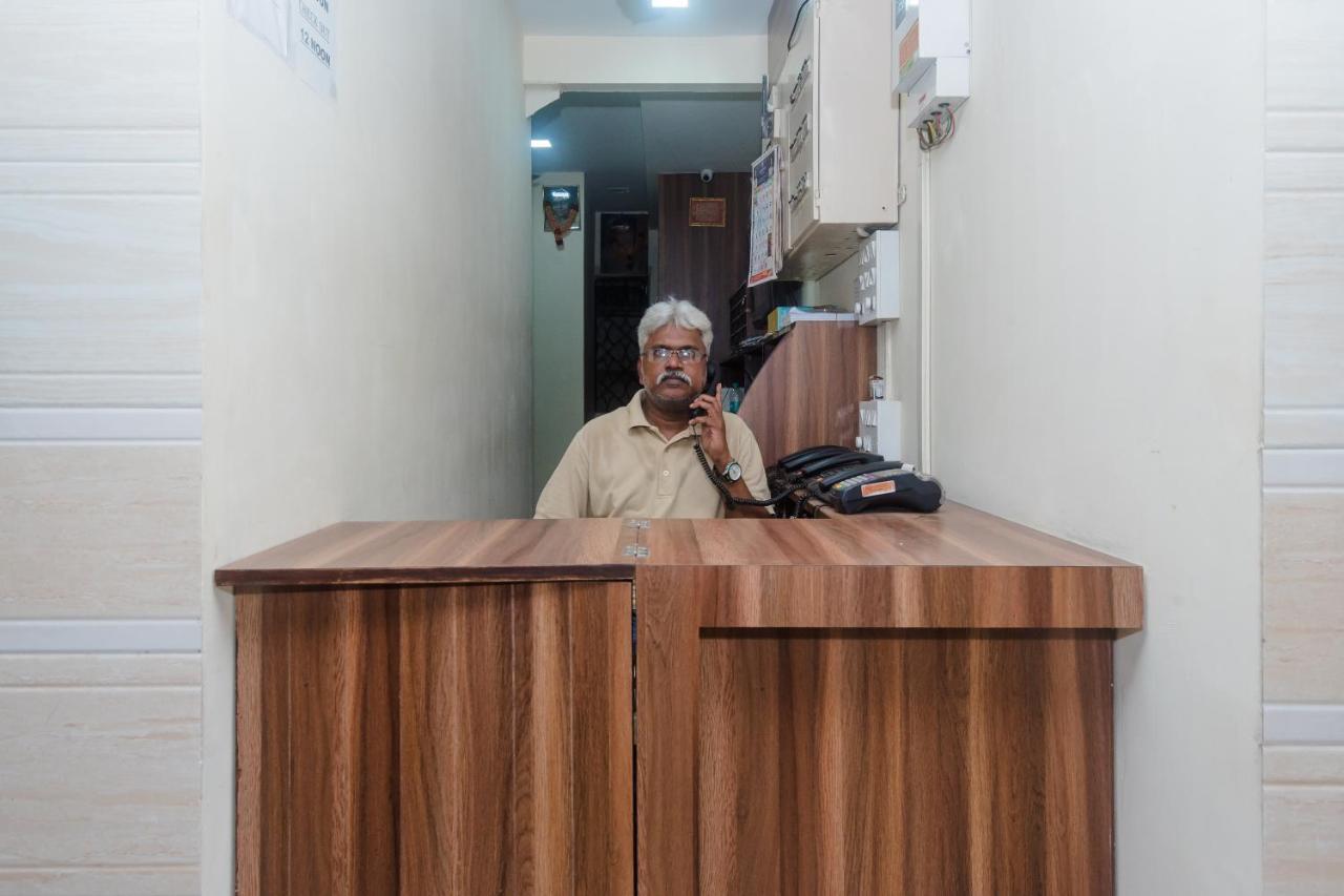 Oyo Shivar Near Carnival Cinemas Imax 3*