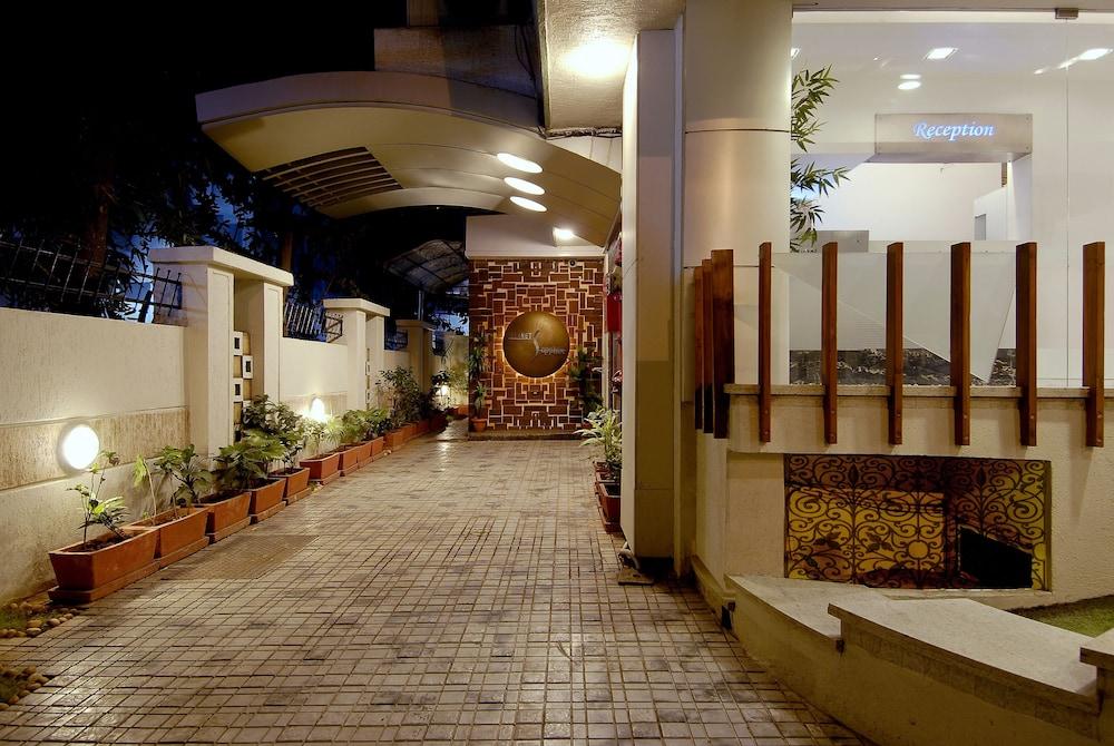 Hotel Planet Residency