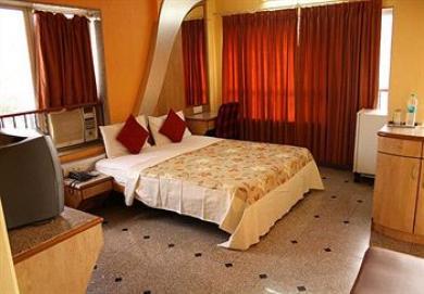 Hotel Fabhotel Imperial Residency
