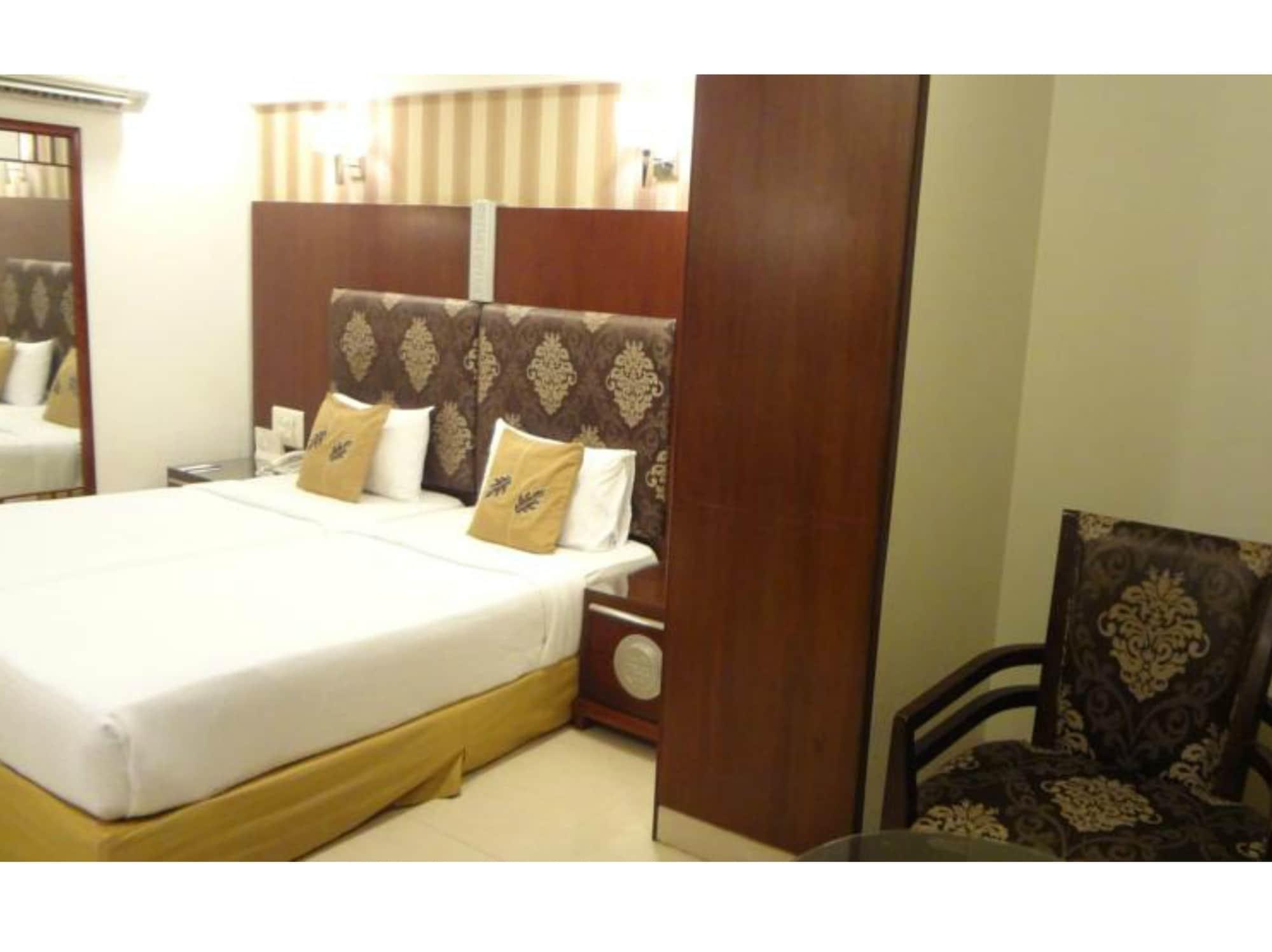 Suba Palace Near Gateway Of India 4* Mumbai