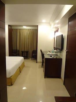 Suba Palace Near Gateway Of India Hotel 4*
