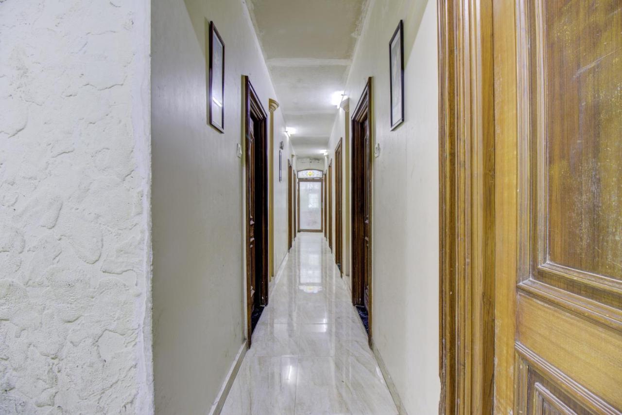 Oyo 74879 Imperial Palace Hotel 3*