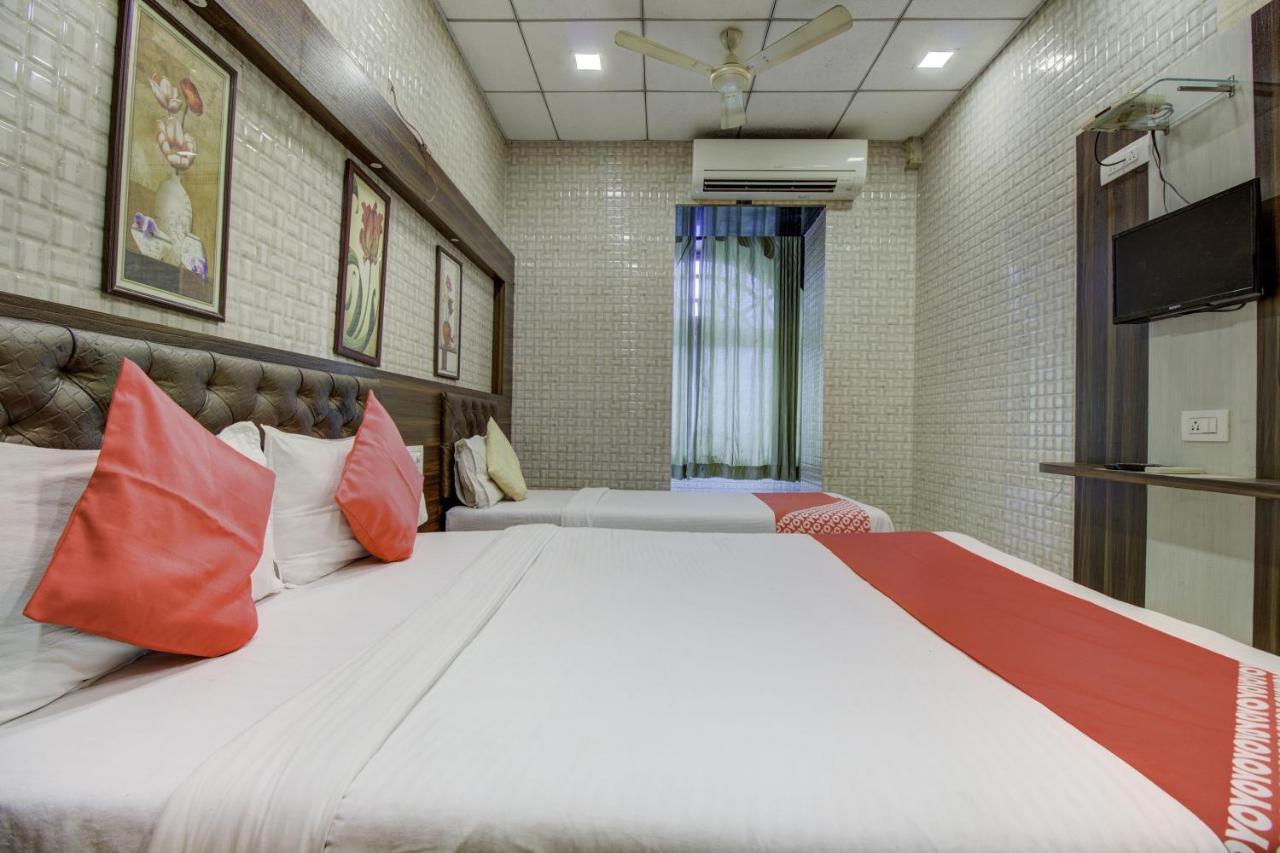 Oyo 74879 Imperial Palace Mumbai