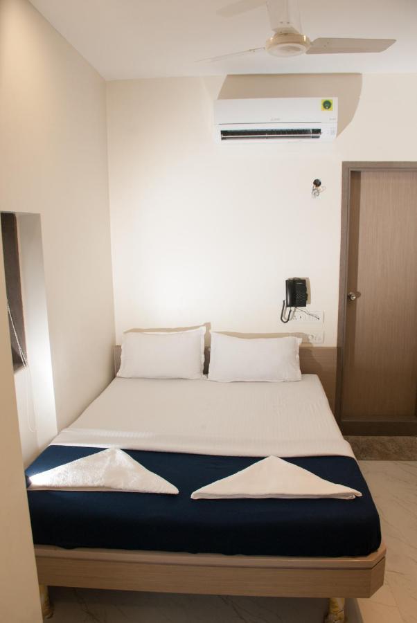 City Hotel * Mumbai