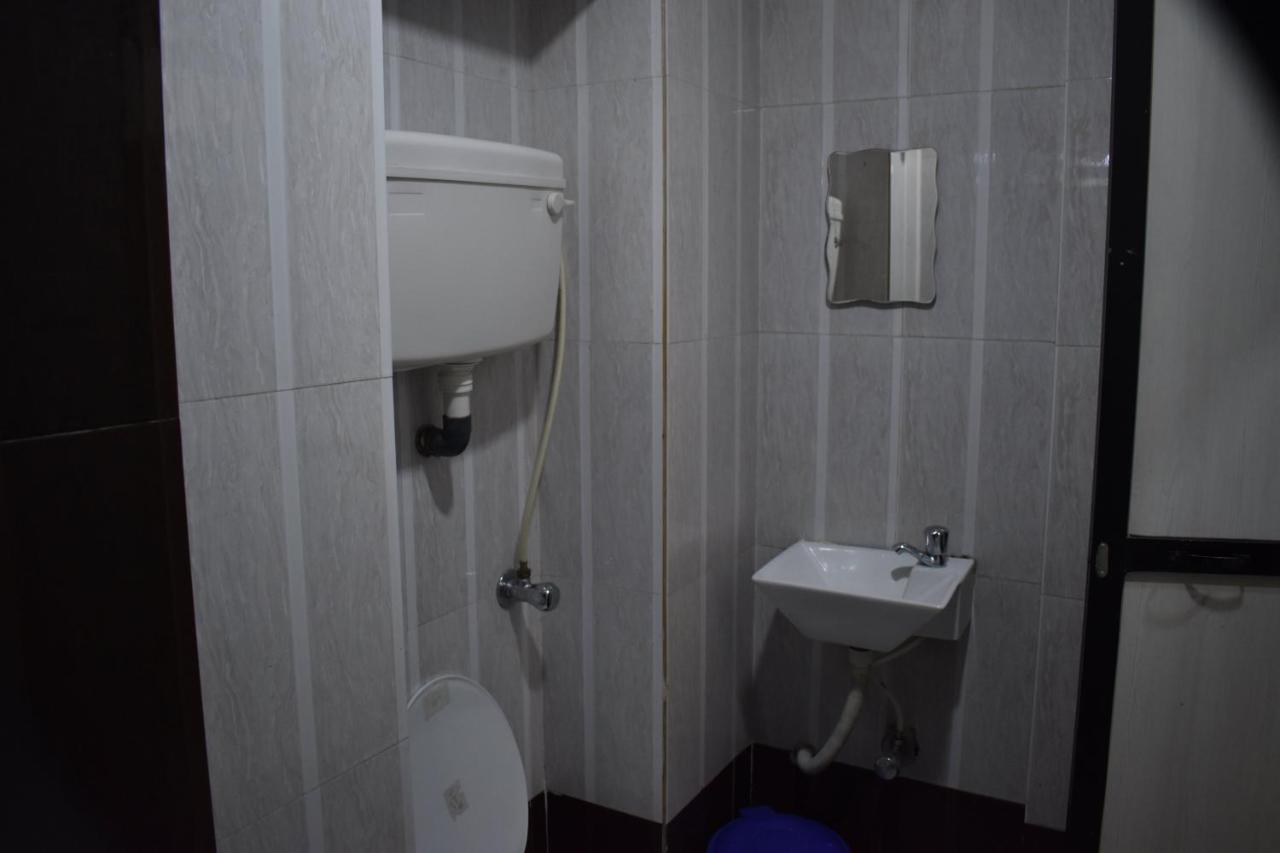 Hotel Sea View - Near Taj 3*