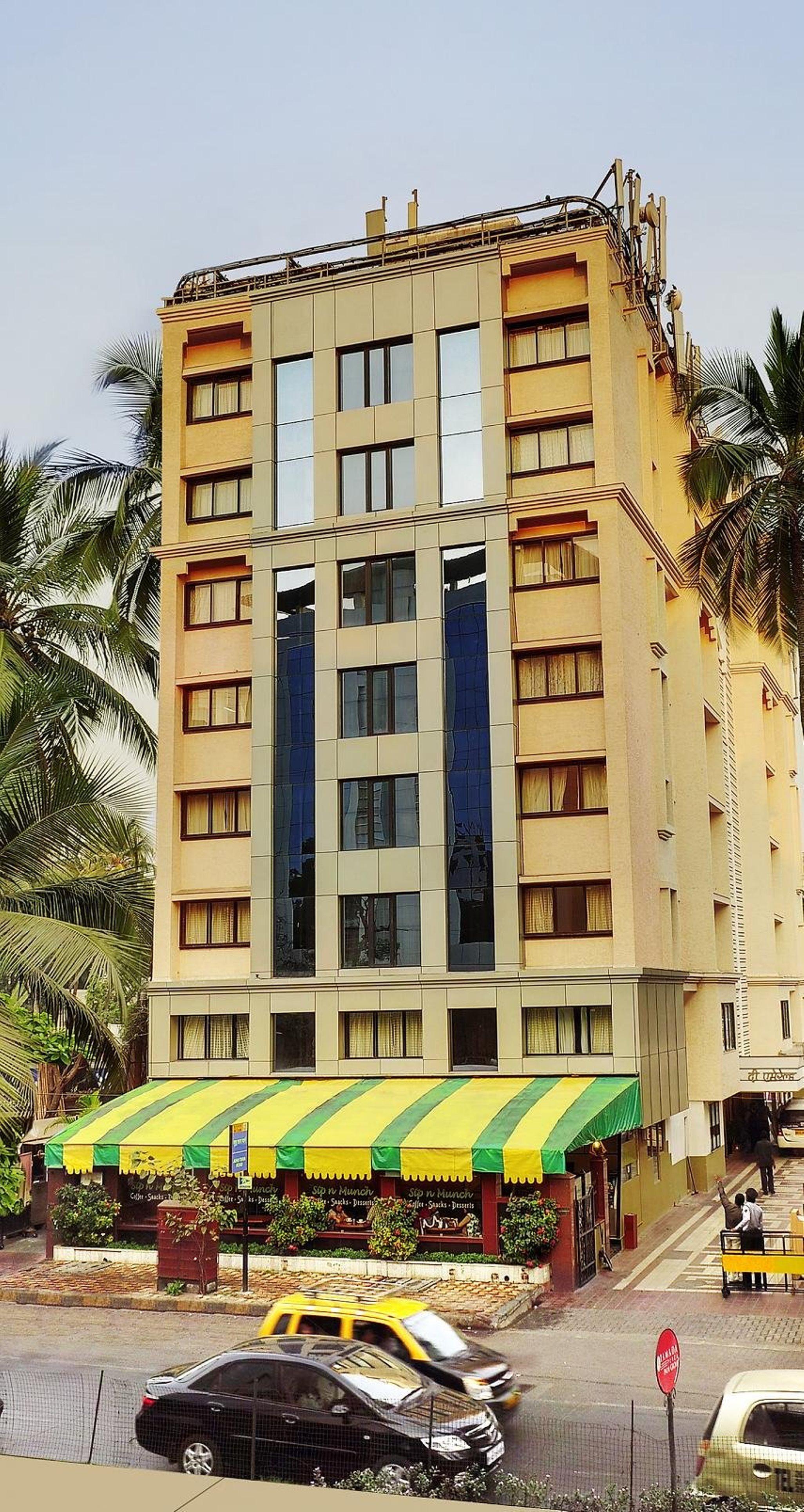 Regenta Place The Emerald Hotel 4*
