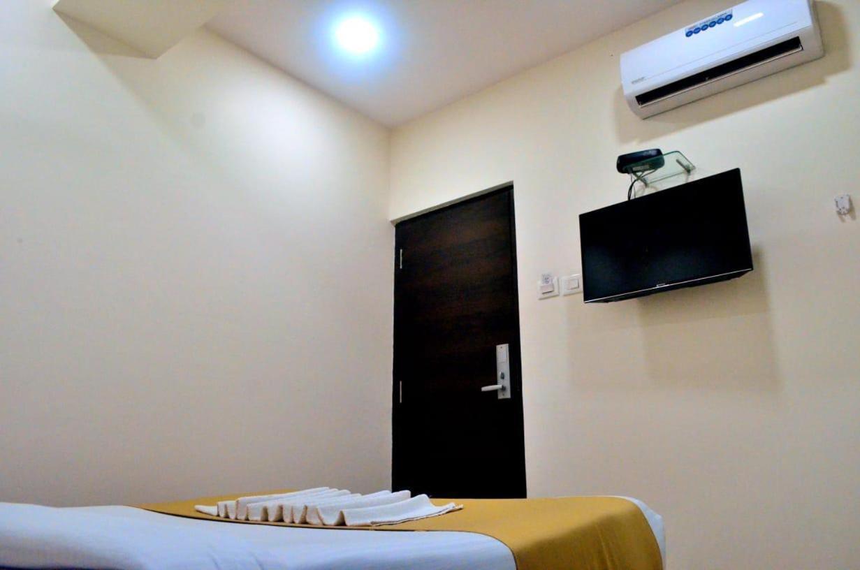 Hotel The 2*