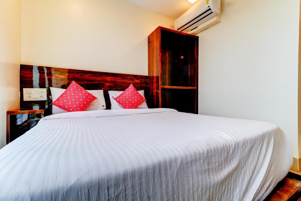 Prime Inn, Andheri West - Near International Airport Hotel Mumbai