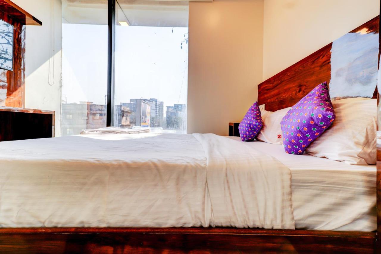 Hotel Prime Inn, Andheri West - Near International Airport 3*