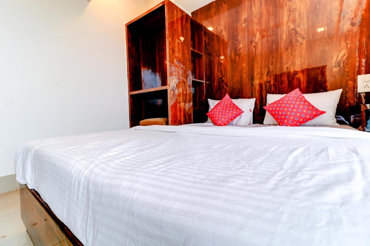 Prime Inn, Andheri West - Near International Airport Hotel