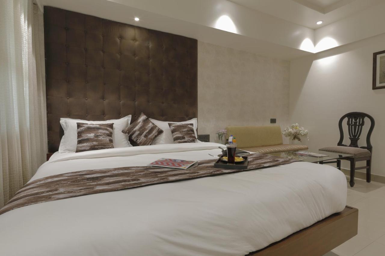 Hotel Ariana Residency 4*