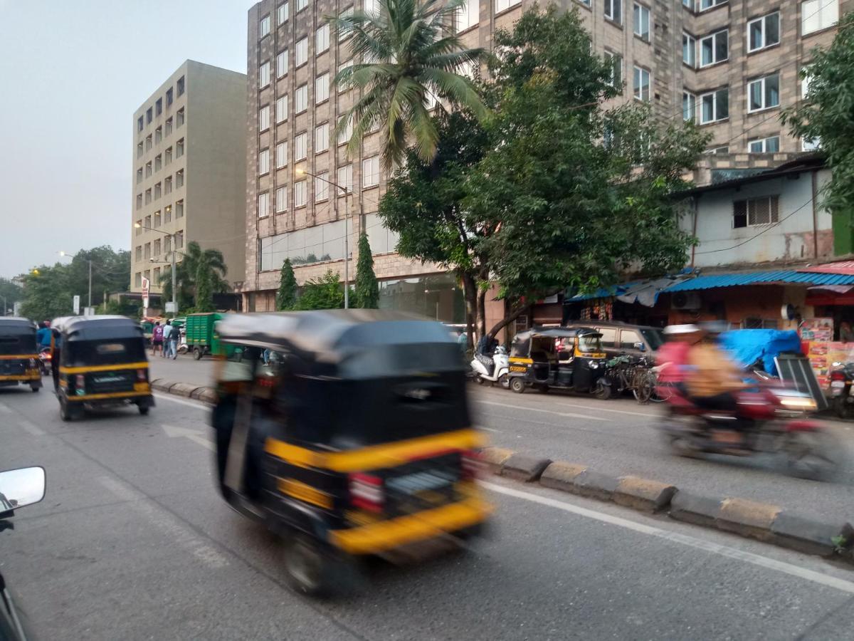 Osi Andheri East Apartment
