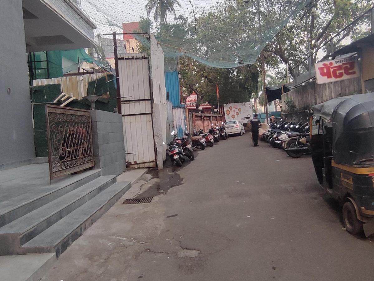 Apartment Osi Bandra West Mumbai