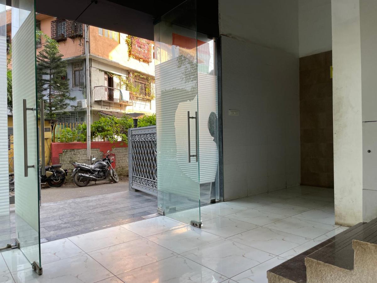 Osi Bandra West