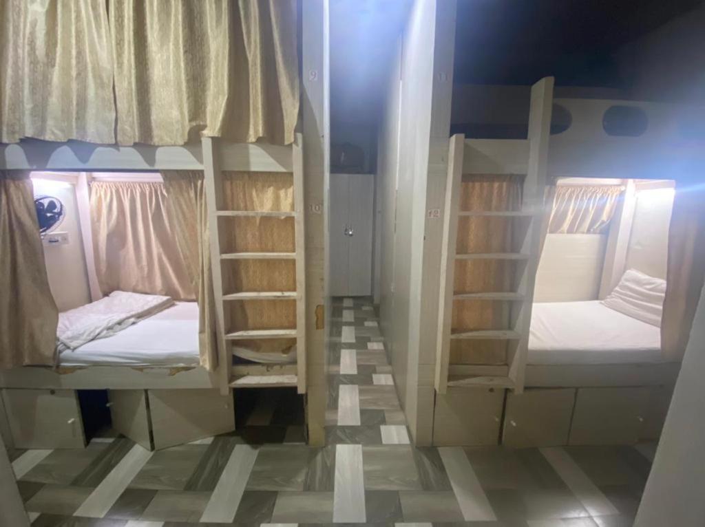 Airport Residency Bed & Breakfast
