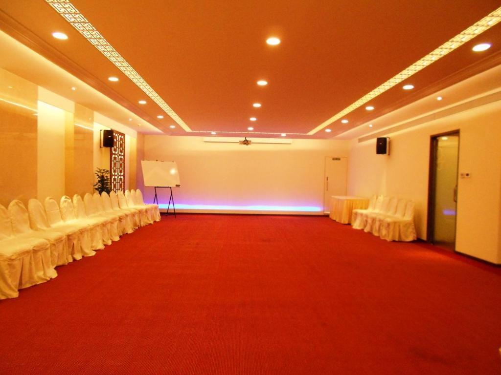 Maxx Value - Kohinoor Continental Hotel Mumbai